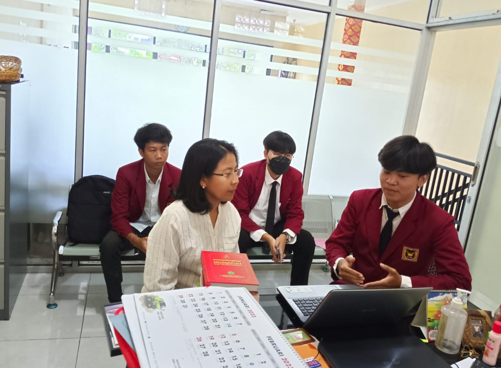 Implementasikan Pembelajaran Kuliah, Mahasiswa Kerja Praktik INSTIKI Kembangkan Web UI Untuk BUM Desa Dalung